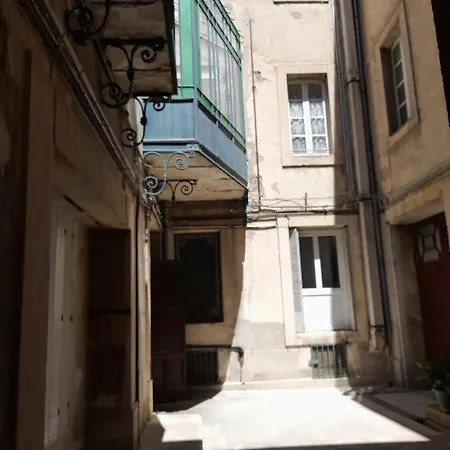 Escale Voltaire T2 Au Calme, Cv, Wifi